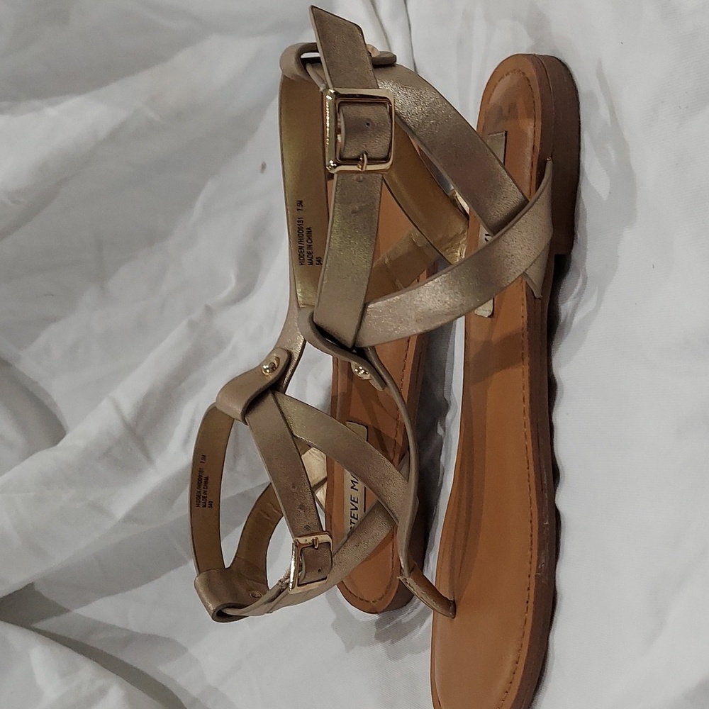 Steve Madden Hidden sz 7.5 flat sandals 540 gold/tan